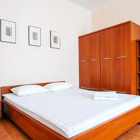 Apartament Tvoy Ostrov Na Yanki Kupala