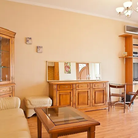 Apartament Tvoy Ostrov Na Yanki Kupala *