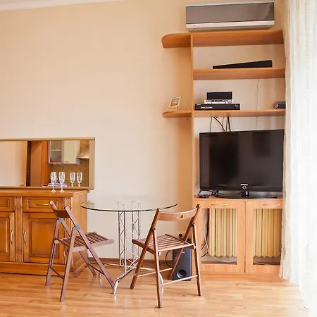 Apartament Tvoy Ostrov Na Yanki Kupala