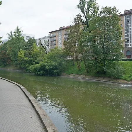 Apartament Tvoy Ostrov Na Yanki Kupala